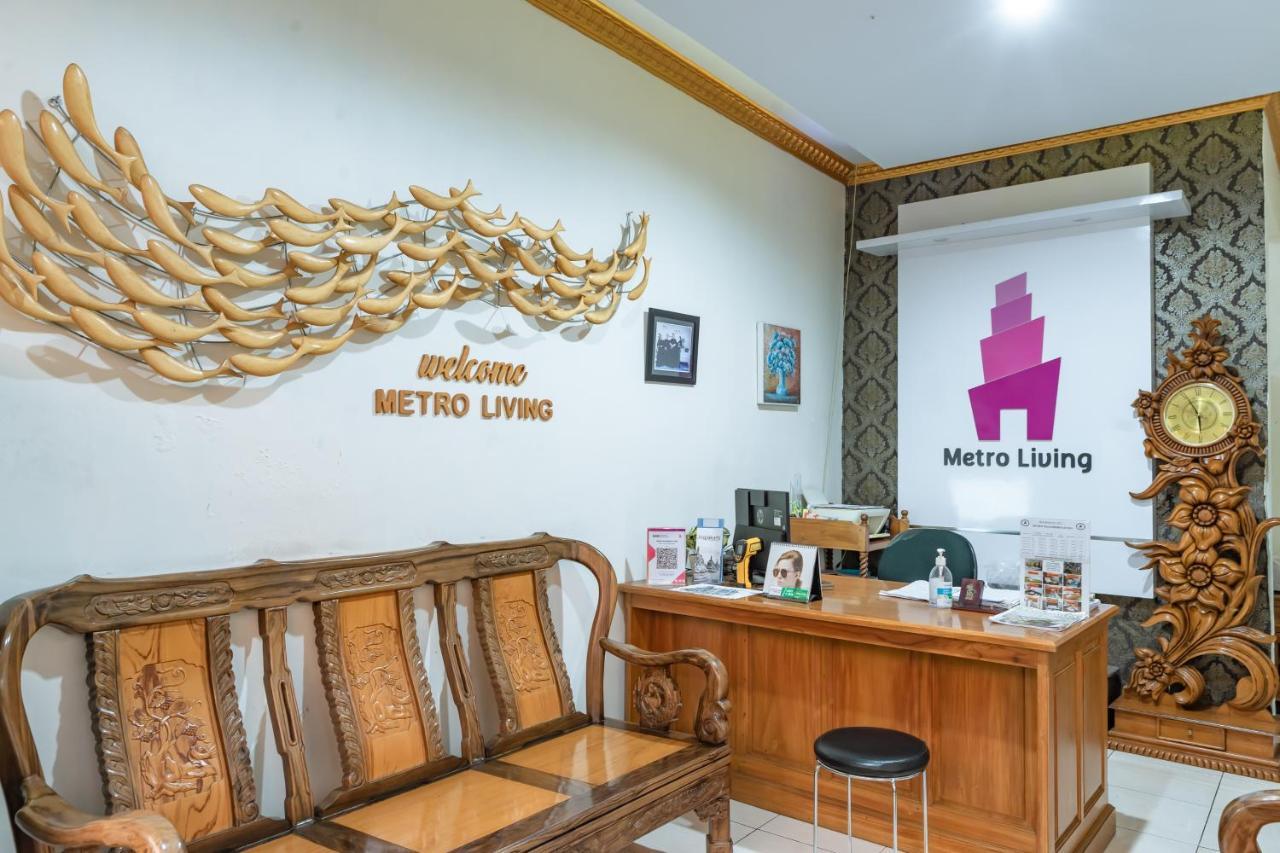 Metro Malioboro Living 호텔 요그야카르타 외부 사진