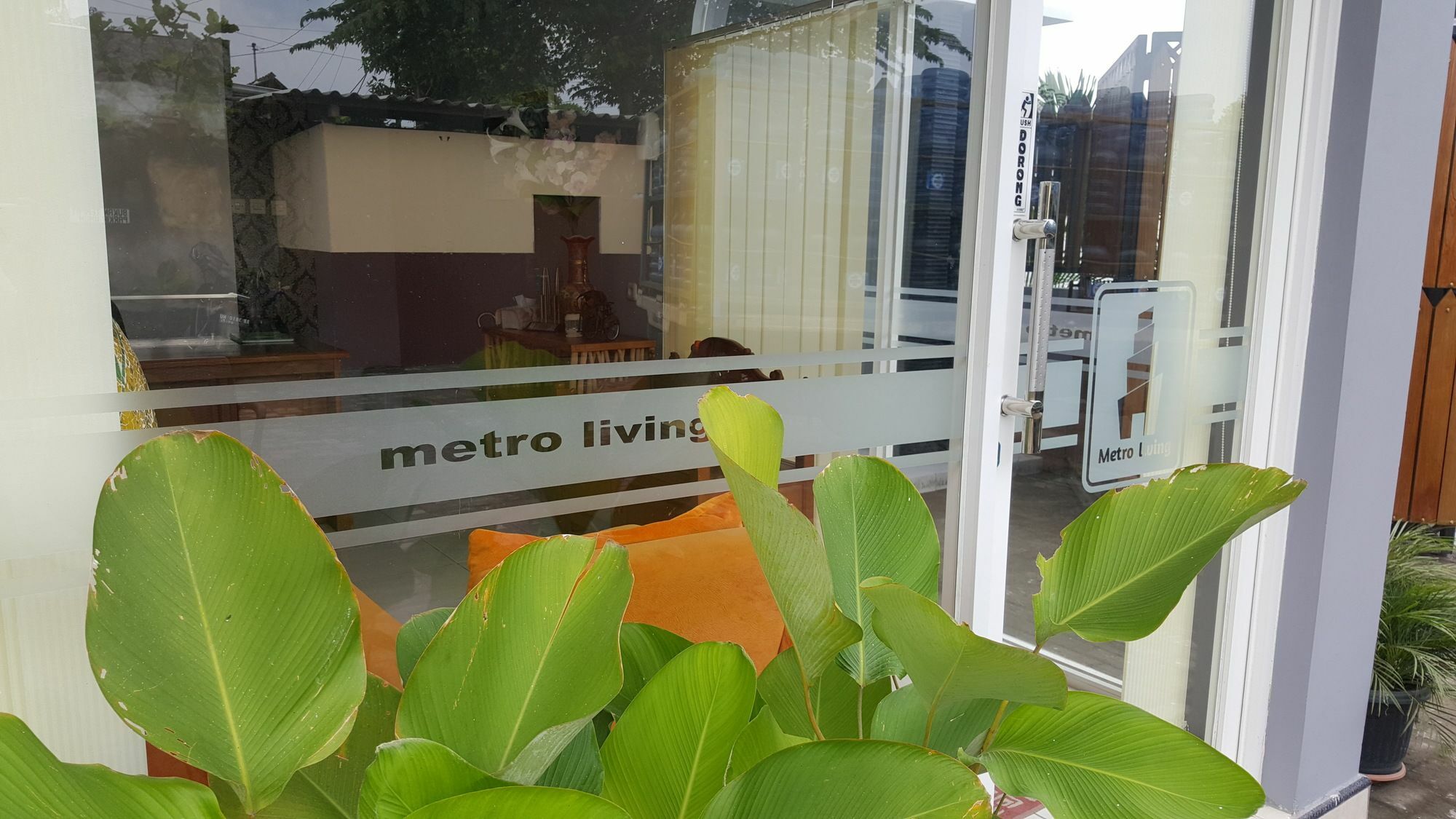 Metro Malioboro Living 호텔 요그야카르타 외부 사진